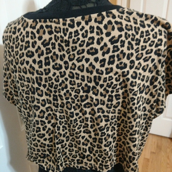 Animal print crop tee - Picture 3 of 4